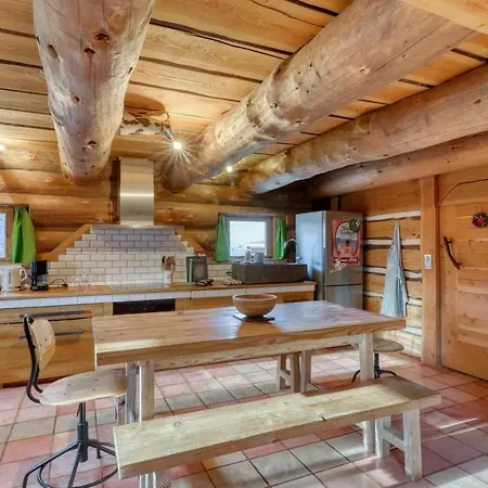 Alpstuga Chalet En Rondins De Bois Picherande