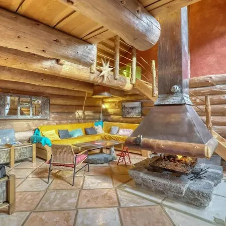 Chalet En Rondins De Bois Alpstuga Picherande
